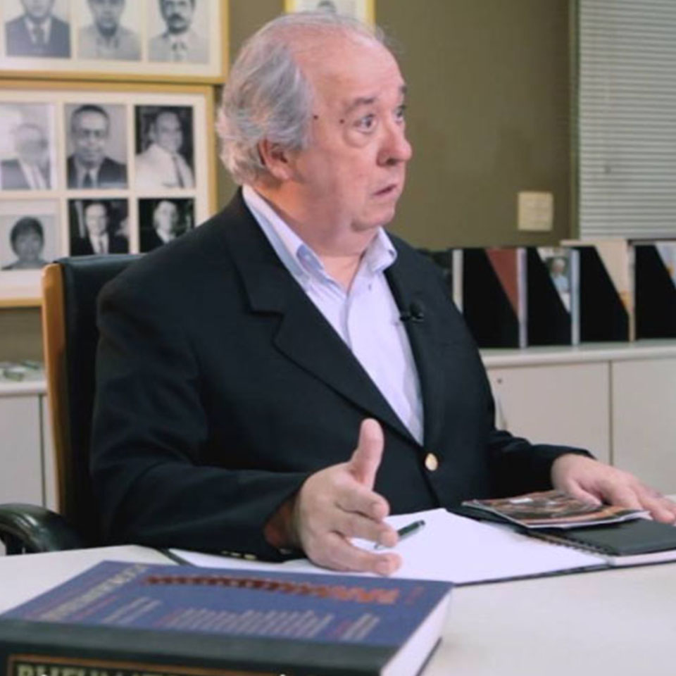 Dr. Célio Roberto Gonçalves