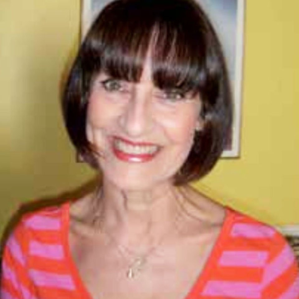 Blanca Elena Rios Gomes Bica -Titular da Cadeira 25