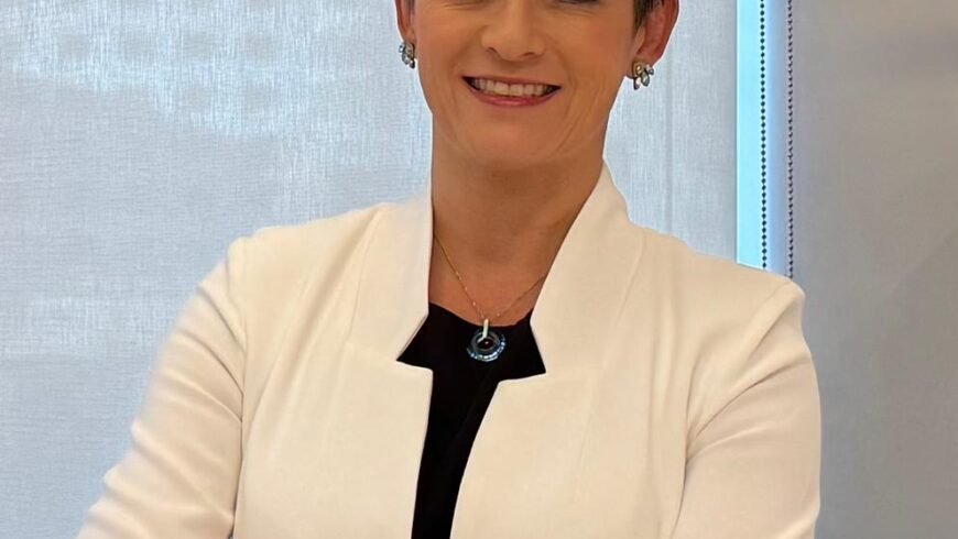 ADRIANA MARIA KAKEHAZI