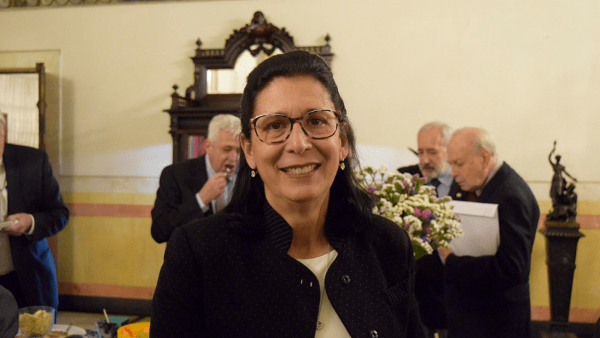 Acadêmica Eloisa Bonfá foi eleita para a Academia Nacional de Medicina